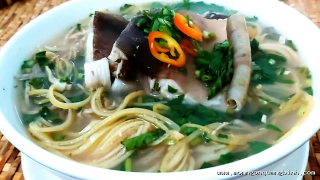 Cá Đuối Om Chua Quảng Bình
