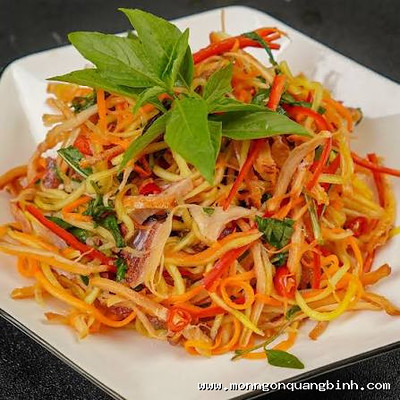 Mực Khô Bóp Xoài Quảng Bình – Món Nhậu Chua Cay Đậm Vị Biển